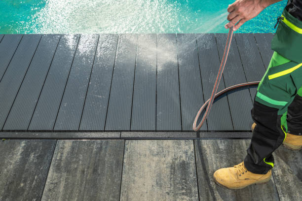 Best Commercial Building Pressure Washing  in Montrose, MN